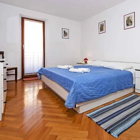 In With Two-bedrooms 5 דירה רוביני